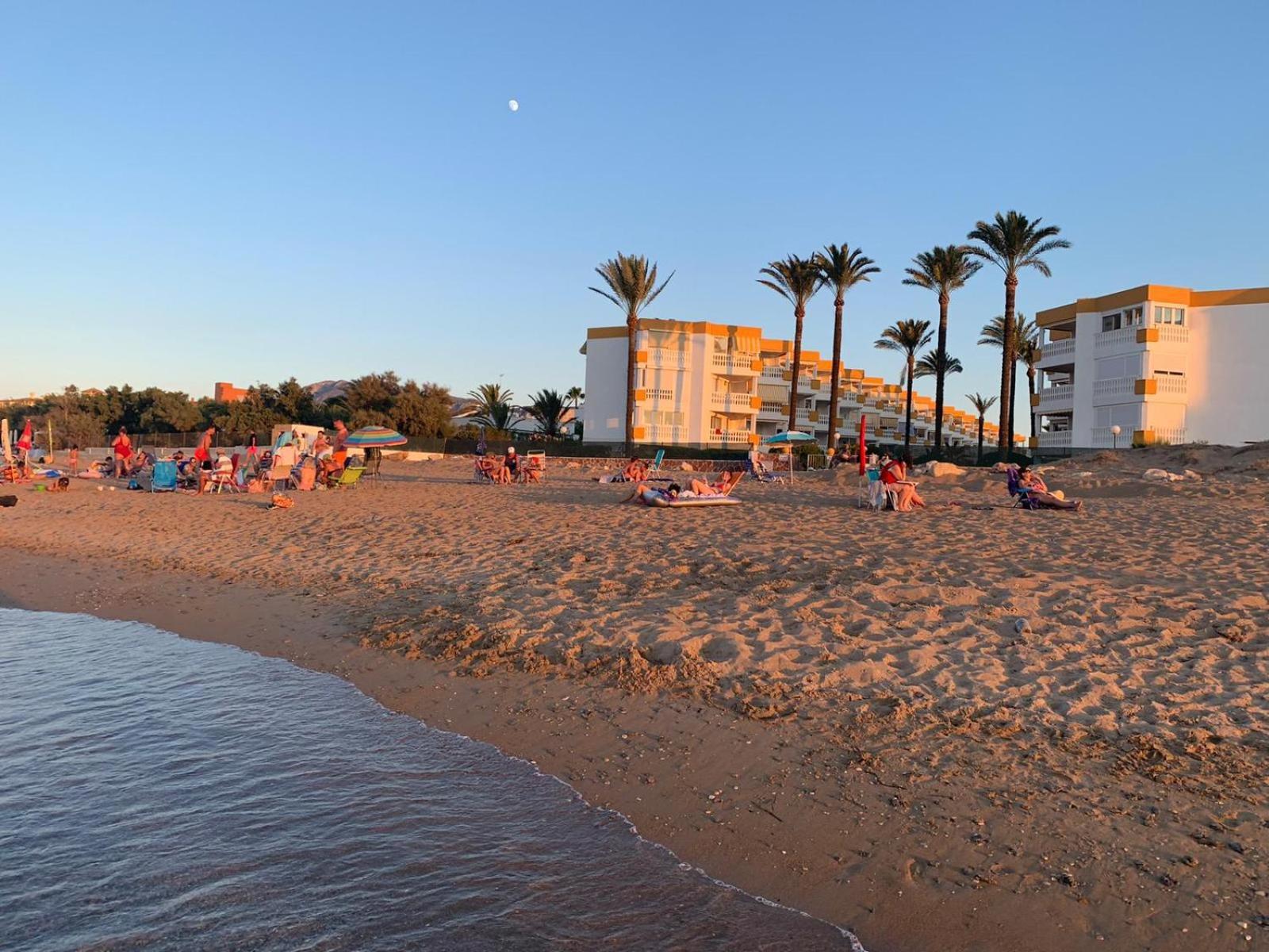 Holiday Beach Дения Экстерьер фото